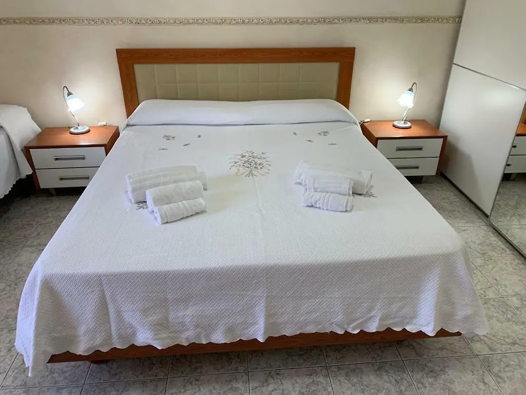 Playa Apartment Katanya 0*,  İtalya